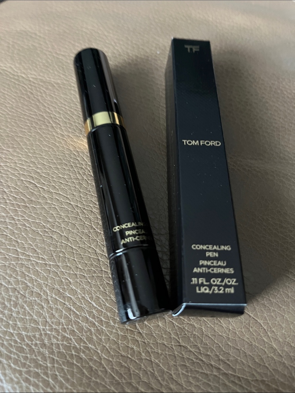 Tom Ford Concealing Pen - Black and Gold Accents Shade 2.0